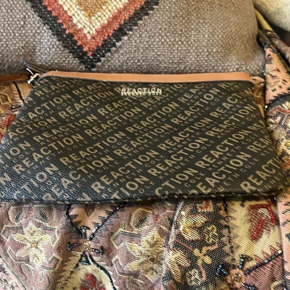 REACTION Kenneth Cole wristlet - Picture 5 of 6